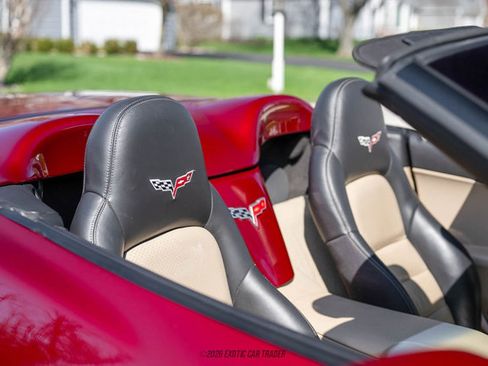 Used 2007 Chevrolet Corvette Convertible w/ Preferred Equipment Group RWD image 30