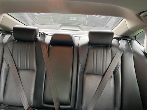 Used 2018 Honda Accord Touring image 14