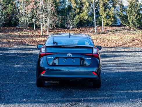 Used 2022 Toyota Prius LE image 7