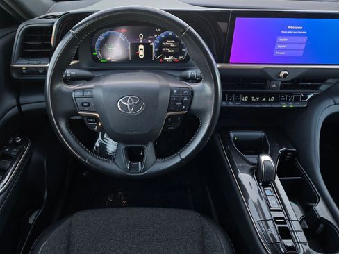 Certified 2024 Toyota Crown AWD/4WD image 12
