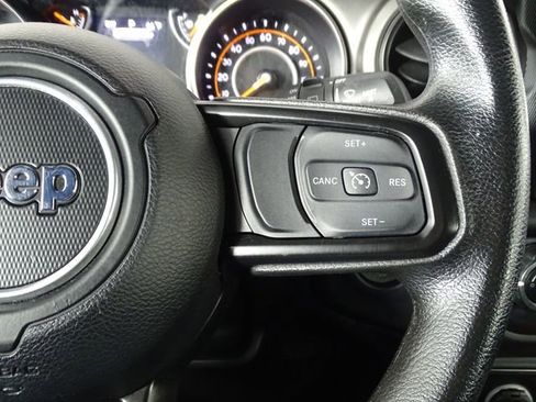 Used 2021 Jeep Wrangler Unlimited Sport AWD/4WD image 23