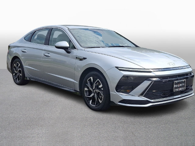 Used 2025 Hyundai Sonata SEL FWD image 3