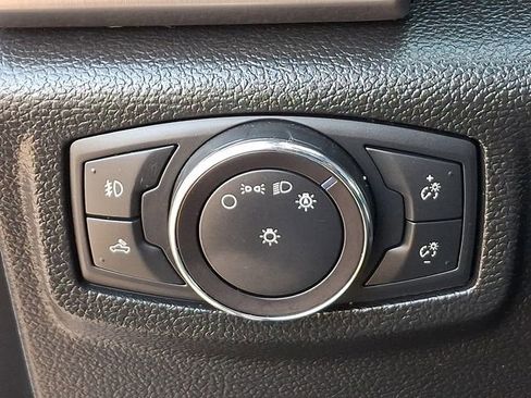 Used 2018 Ford F150 Platinum w/ Equipment Group 701A Luxury image 27