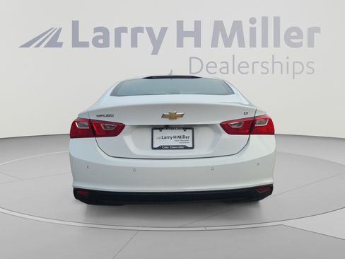Used 2025 Chevrolet Malibu LT FWD image 4