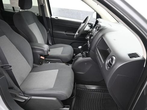 Used 2011 Jeep Compass 4WD image 9