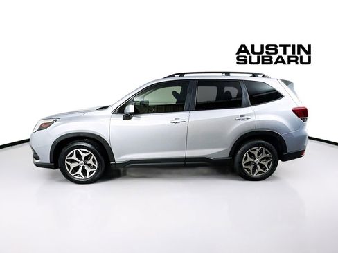 Used 2024 Subaru Forester Premium AWD/4WD image 4