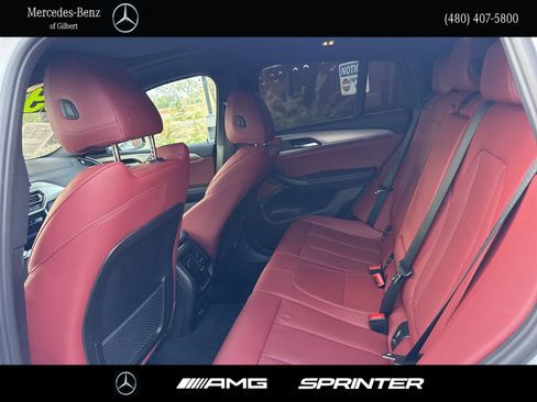 Used 2025 BMW X4 xDrive30i w/ Premium Package image 16