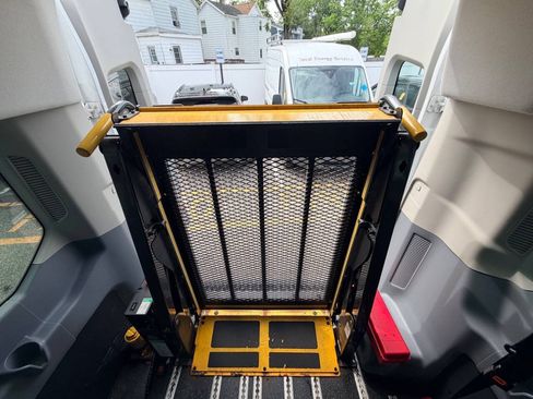 Used 2016 Ford Transit 350 XL RWD image 51