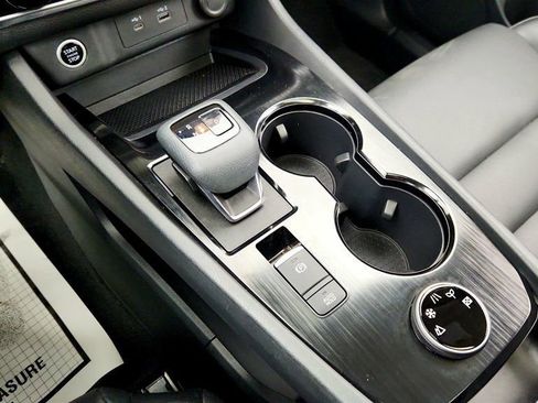 Used 2022 Nissan Rogue SV w/ SV Premium Package image 17