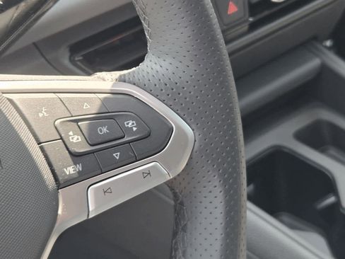 New 2026 Volkswagen Tiguan SE R-Line AWD/4WD image 19