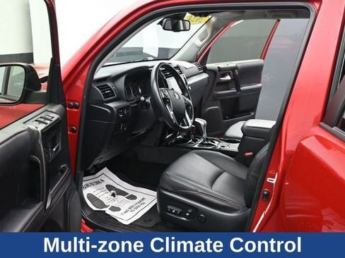 Used 2024 Toyota 4Runner TRD Off-Road Premium AWD/4WD image 19