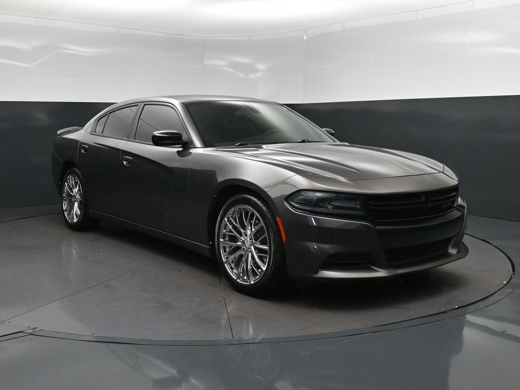 Used 2020 Dodge Charger SXT w/ Blacktop Package RWD image 9