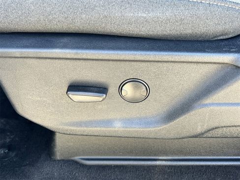 Used 2025 Ford F250 XLT w/ FX4 Off-Road Package image 28