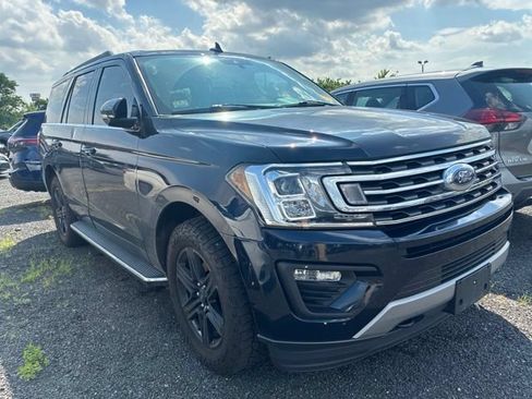 Used 2021 Ford Expedition XLT AWD/4WD image 3