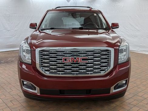 Used 2019 GMC Yukon Denali w/ Denali Ultimate Package image 2