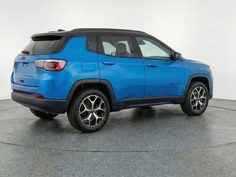 Used 2025 Jeep Compass Limited AWD/4WD image 9