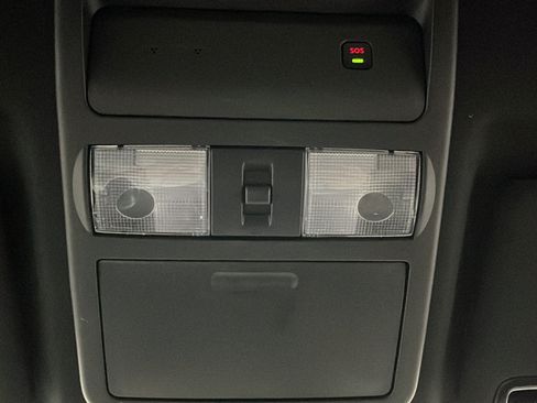 Used 2025 Nissan Frontier PRO-4X AWD/4WD image 37