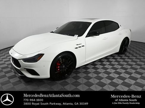 Used 2023 Maserati Ghibli Modena RWD image 1
