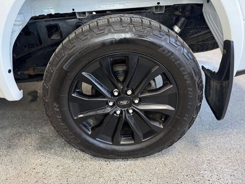 Used 2020 Ford F150 Lariat w/ Equipment Group 502A Luxury AWD/4WD image 27