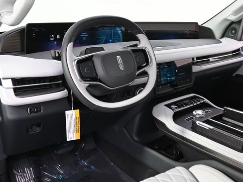 New 2026 Lincoln Navigator Black Label AWD/4WD image 11
