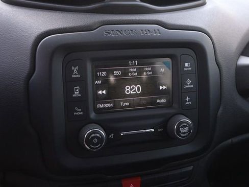 Used 2015 Jeep Renegade Latitude w/ Popular Equipment Group image 15