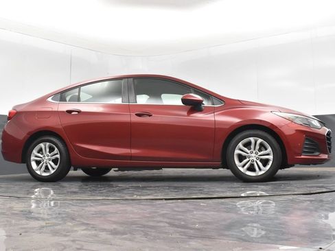 Used 2019 Chevrolet Cruze LT FWD image 23