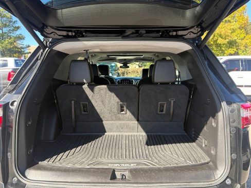 Used 2020 Chevrolet Traverse LT w/ Driver Confidence II Package image 16