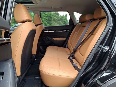 Certified 2024 Kia Seltos EX AWD/4WD image 10