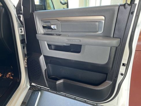 Used 2017 RAM 1500 Classic SLT image 25