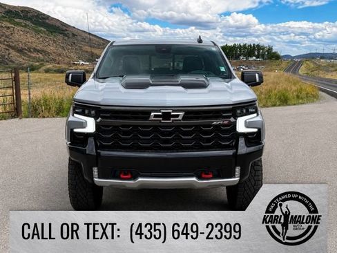 Used 2023 Chevrolet Silverado 1500 ZR2 w/ Technology Package AWD/4WD image 8