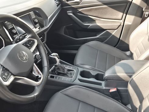 Certified 2024 Volkswagen Jetta SE image 15