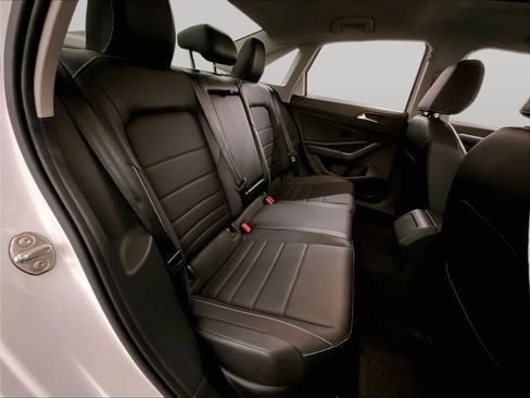 Used 2023 Volkswagen Jetta SE w/ Panoramic Sunroof Package FWD image 26