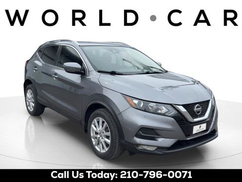 Used 2021 Nissan Rogue Sport SV image 1