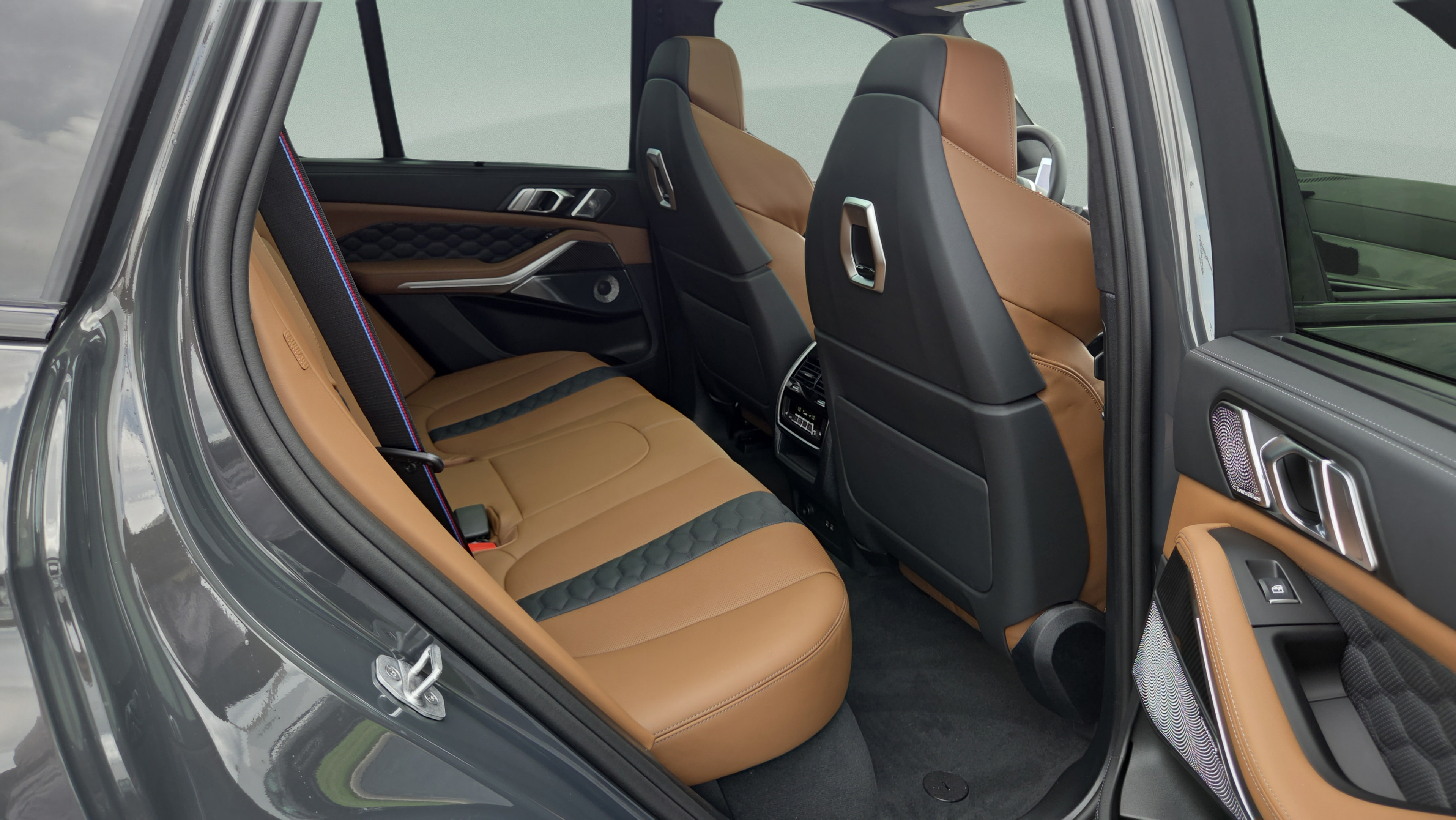 New 2026 BMW X5 M Competition w/ Executive Package AWD/4WD image 15