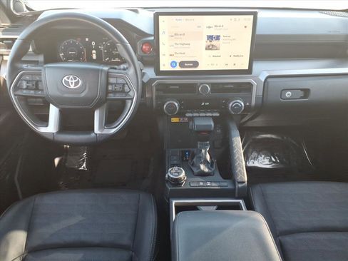 Certified 2025 Toyota 4Runner TRD Off-Road Premium image 11