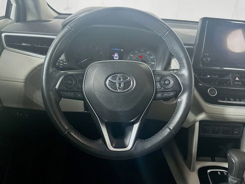 Used 2024 Toyota Corolla Cross LE image 18