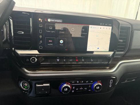 New 2026 GMC Sierra 2500 SLE AWD/4WD image 18