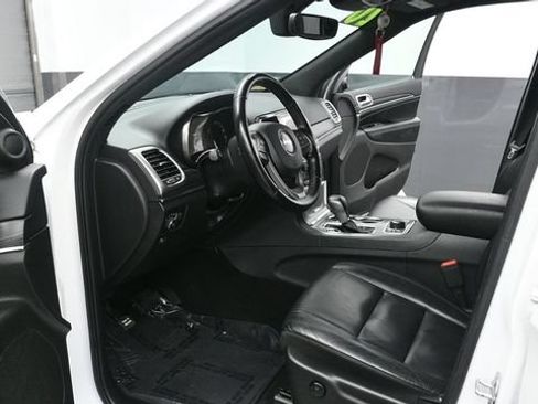 Used 2020 Jeep Grand Cherokee Limited AWD/4WD image 10