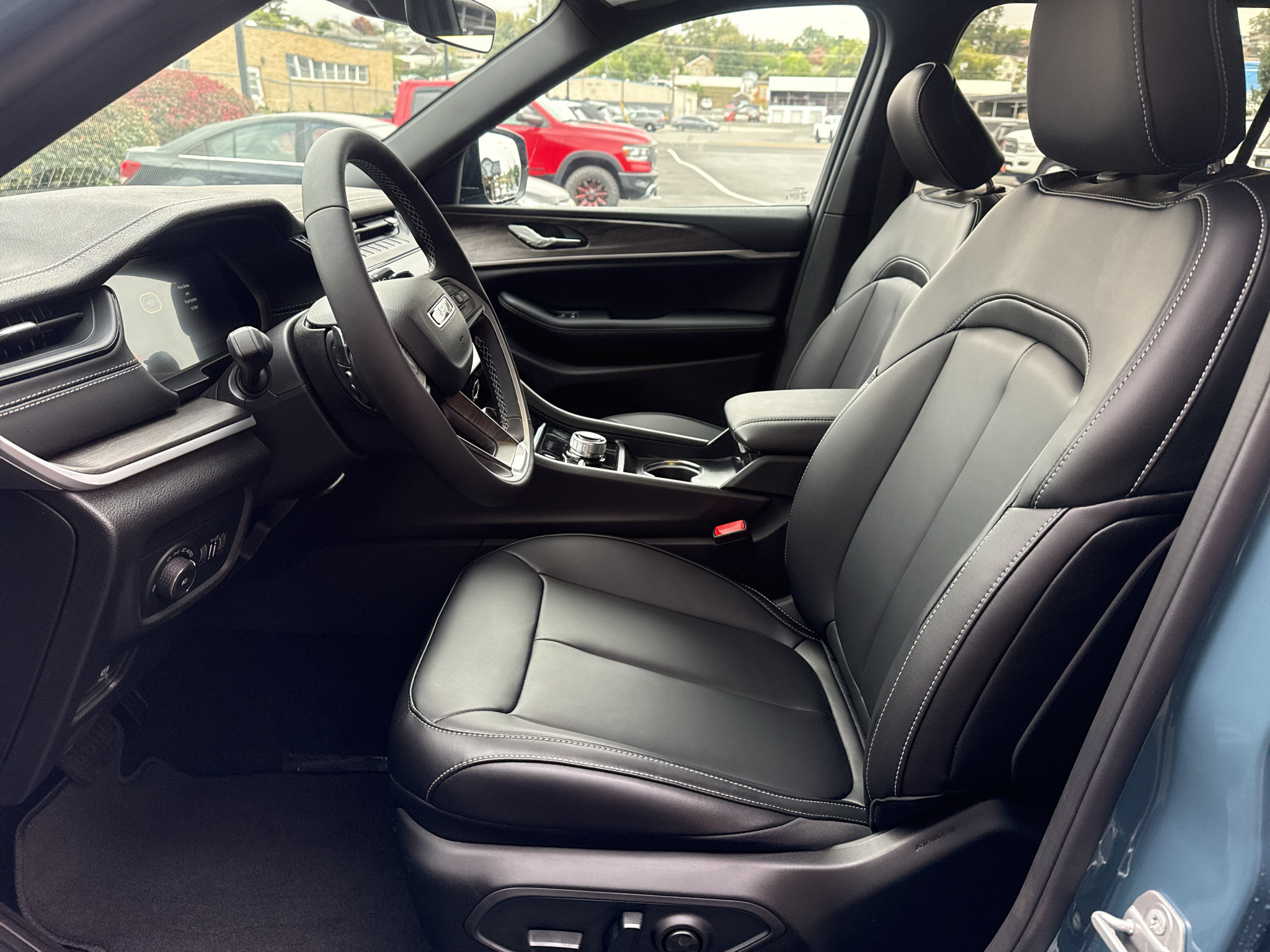 New 2027 Jeep Grand Cherokee L Limited AWD/4WD image 13