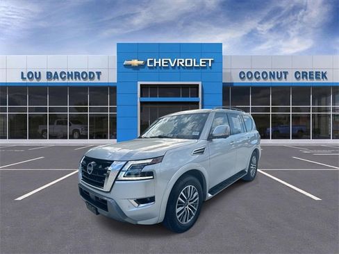 Used 2023 Nissan Armada SL w/ Captain's Chairs Package image 4