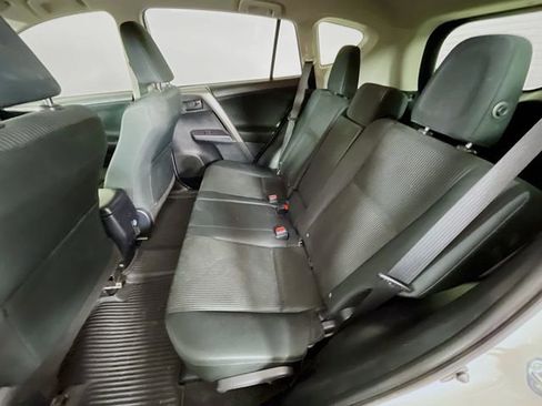 Used 2018 Toyota RAV4 LE image 23