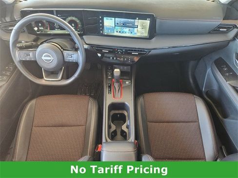 Certified 2025 Nissan Kicks SR image 24