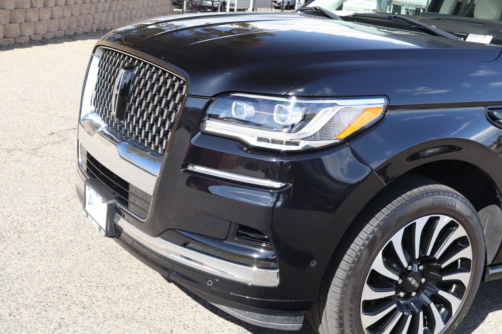 Used 2023 Lincoln Navigator Black Label AWD/4WD image 8