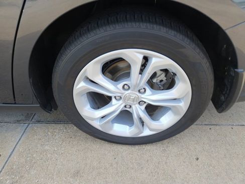 Used 2024 Honda Accord LX image 9