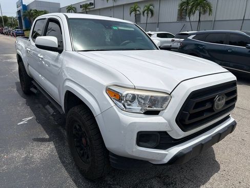 Used 2020 Toyota Tacoma SR w/ SR Convenience Package RWD image 3