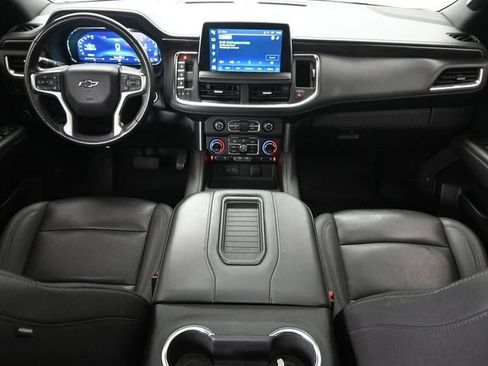 Used 2023 Chevrolet Suburban Z71 w/ Luxury Package AWD/4WD image 25