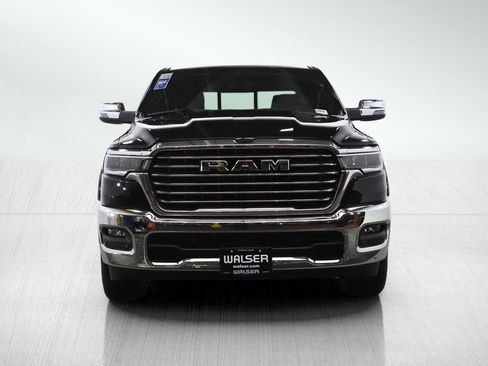 Used 2025 RAM 1500 Laramie AWD/4WD image 8