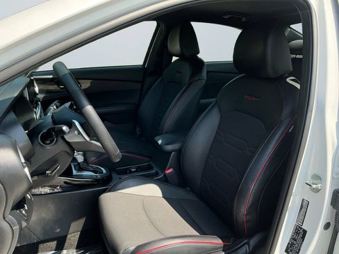 Used 2023 Kia Forte GT FWD image 8