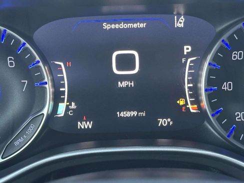 Used 2020 Chrysler Pacifica Touring-L Plus w/ Tire & Wheel Group FWD image 29