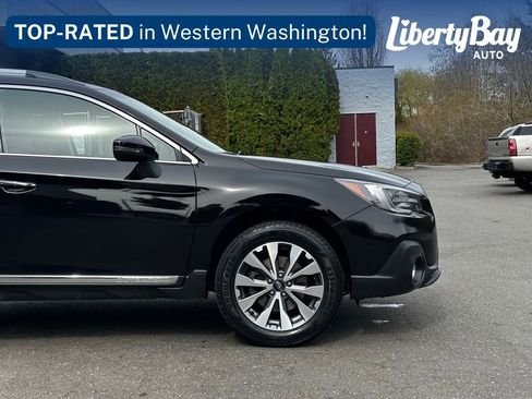 Used 2018 Subaru Outback 2.5i Touring image 3